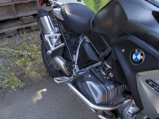 AltRider Adventure X Foot Pegs for the BMW R 1300 / 1250 / 1200 GS/GSA - Black