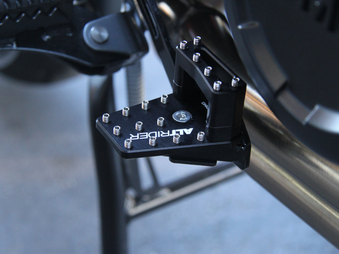 AltRider DualControl System - Enlarger and 25.4mm Riserfor the BMW F 800/700/650-Twin GS - Black